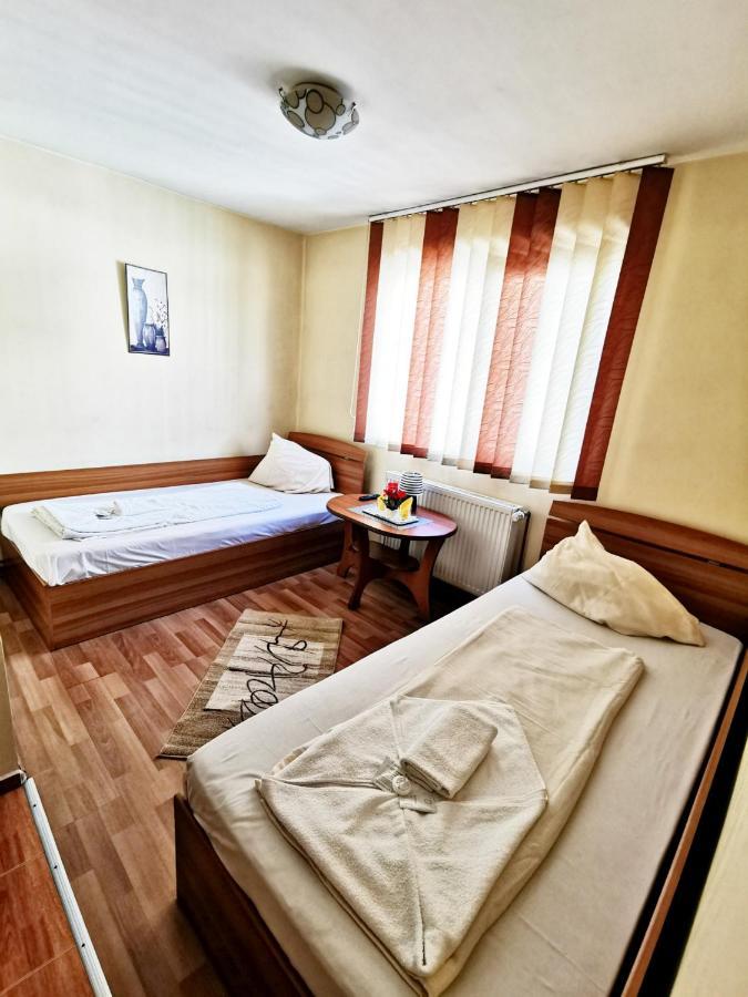 Motel International Recola à Băneşti Extérieur photo