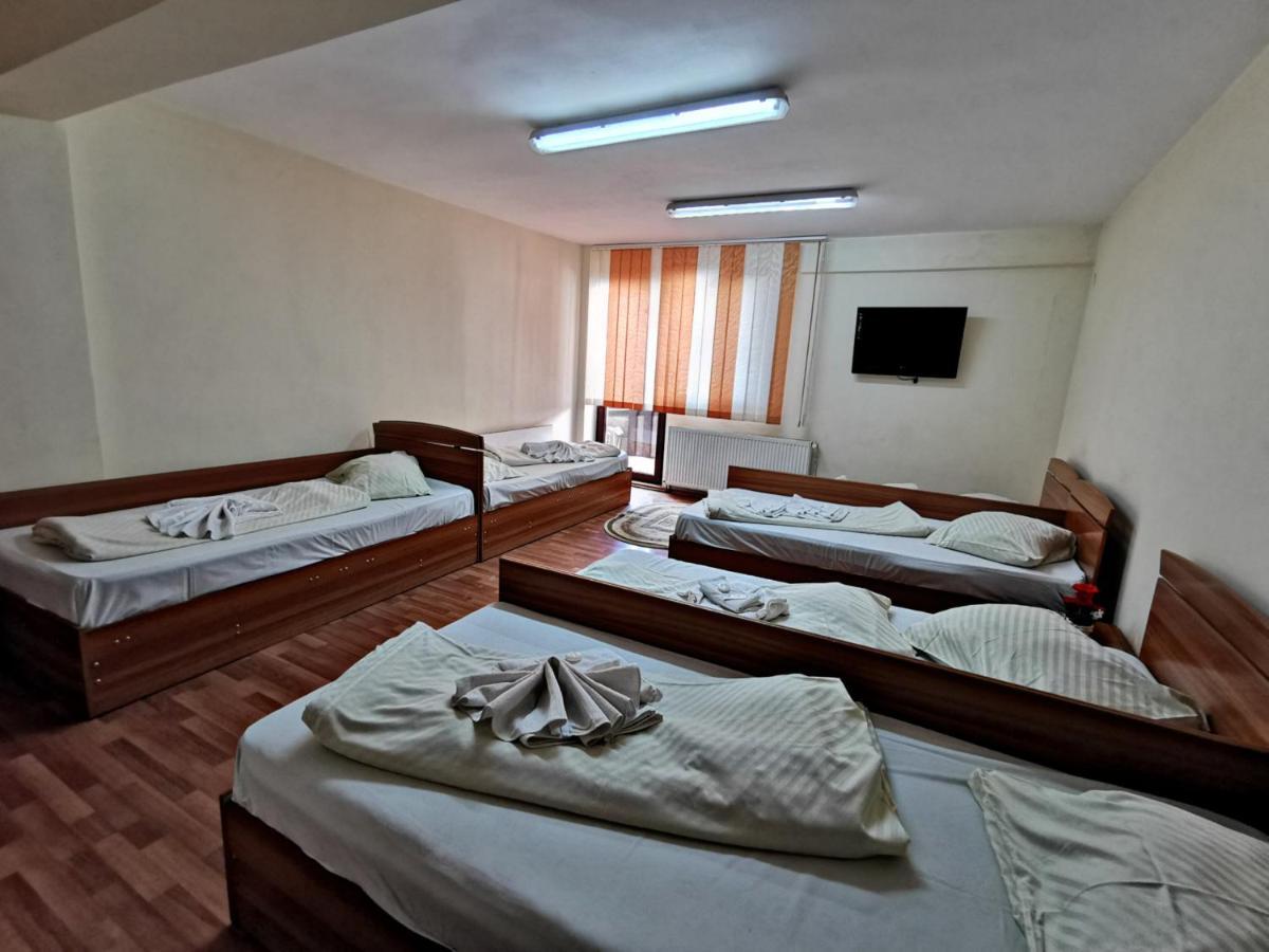 Motel International Recola à Băneşti Extérieur photo