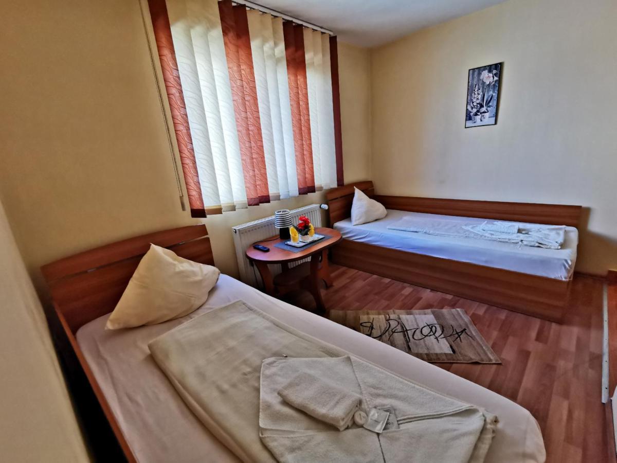 Motel International Recola à Băneşti Extérieur photo